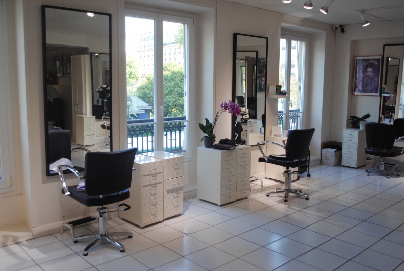 salon-coiffure-SAORGE-min_floor-home-office-property-living-room-room-781228-pxhere.com